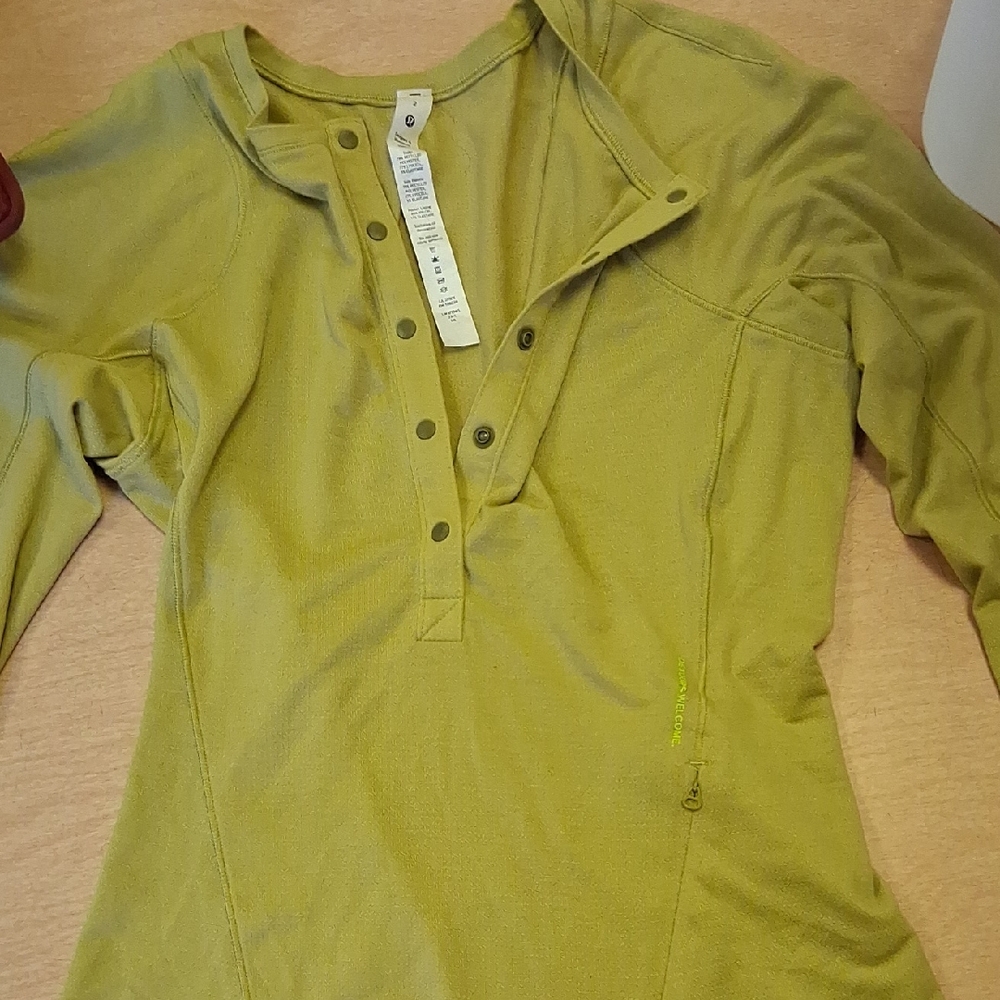 Lululemon Athletica Sage Button Down Shirt
